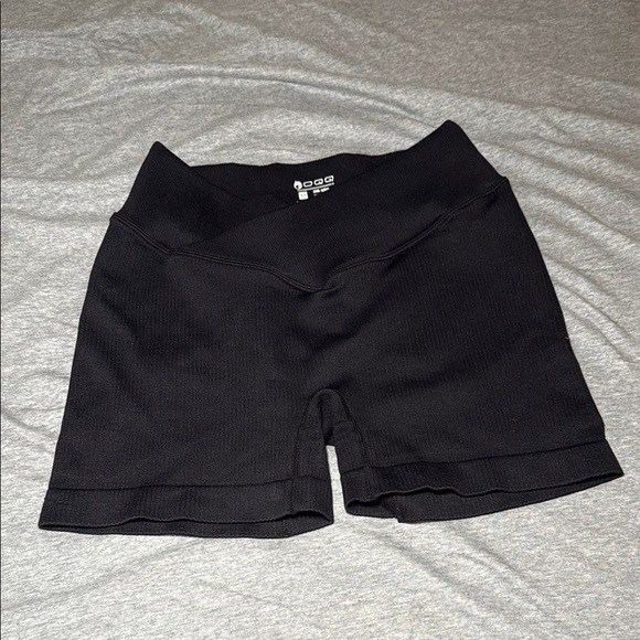 Cross Over Shorts - Picture 1 of 3